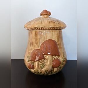 Vintage Ceramic Arnels Mushroom Canister